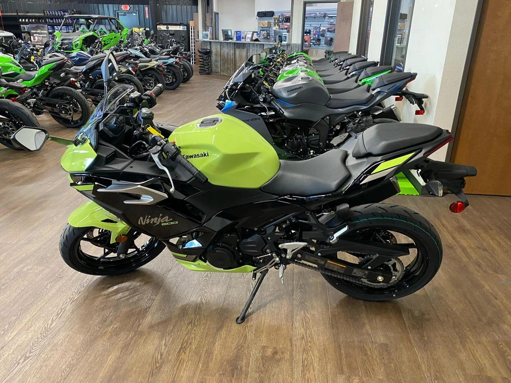2026 Kawasaki Ninja® 500 Abs alt