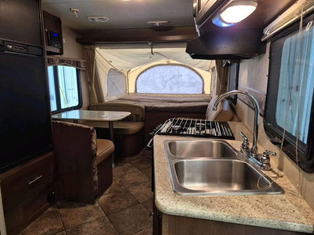 Dutchmen Kodiak Express 172e Hybride 2015 alt