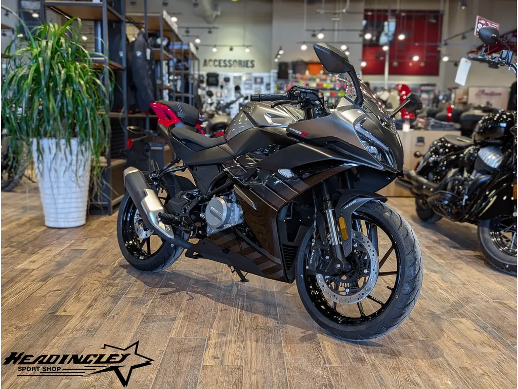 2026 CFMOTO 300SS // Nebula Black 