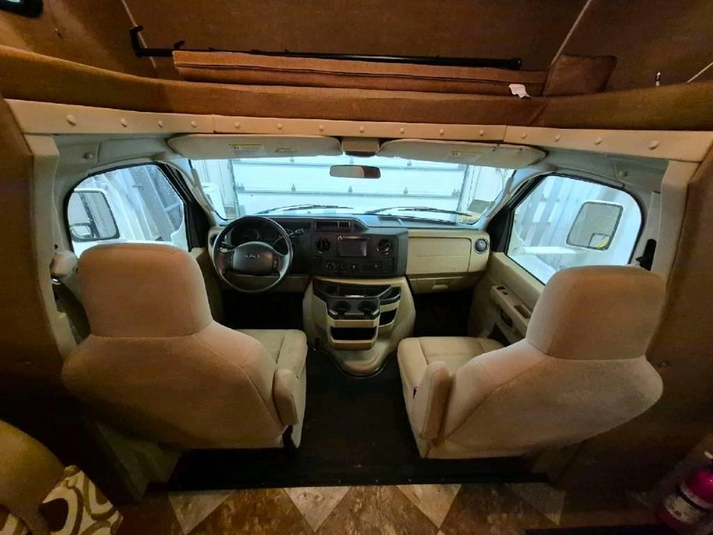 Coachmen Leprechaun 220qb 2012 alt