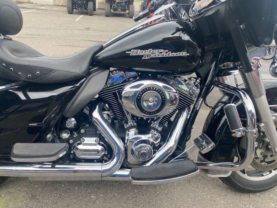 Harley-davidson Electra Glide Police Flhtpi 2010 alt