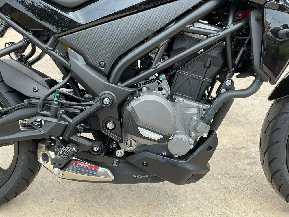 2024 Cfmoto 300nk 300 alt