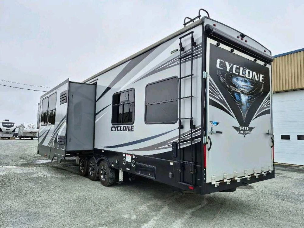 Heartland Cyclone 4101 2020 alt