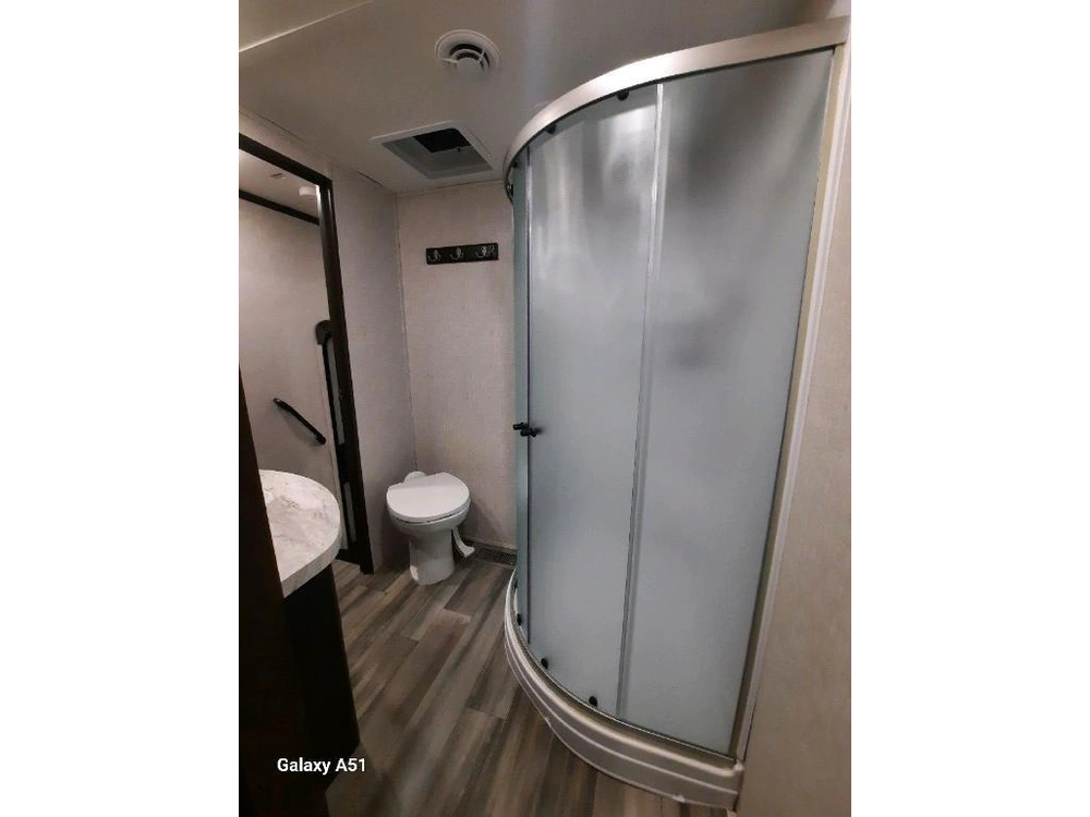 Crossroads Cruiser Aire 31si 2022 alt