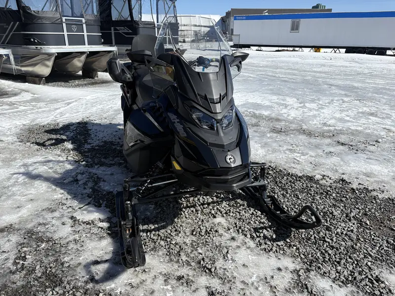 Ski-Doo GRAND TOURING 900 ACE LIMITED LE 2026