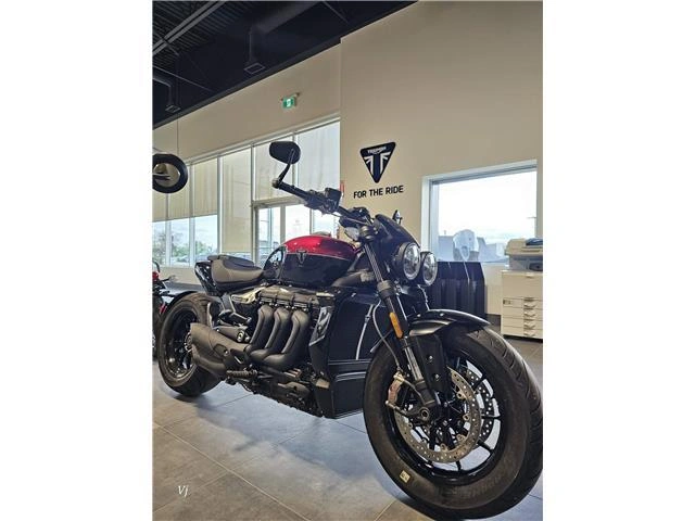 2025 Triumph Rocket 3 Storm R alt