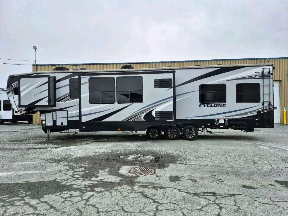 Heartland Cyclone 4101 2020 alt