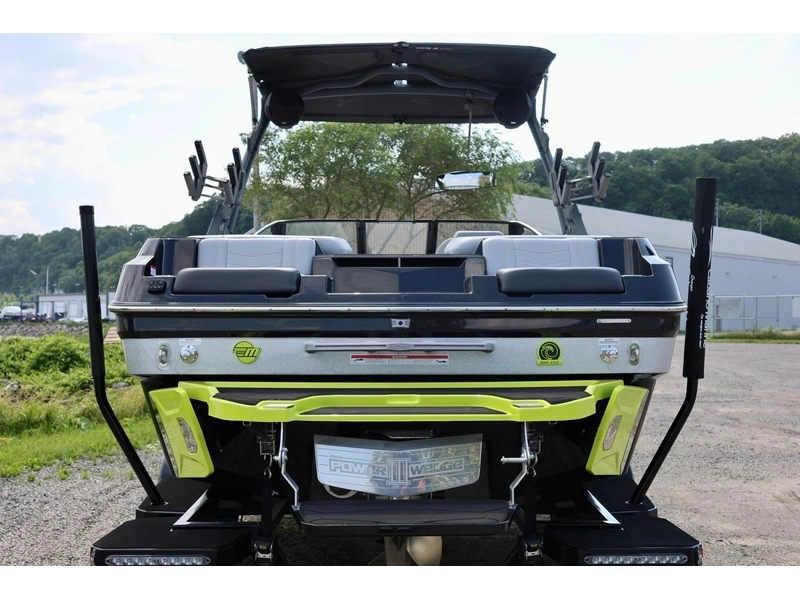 2025 Malibu 22 Mxz alt