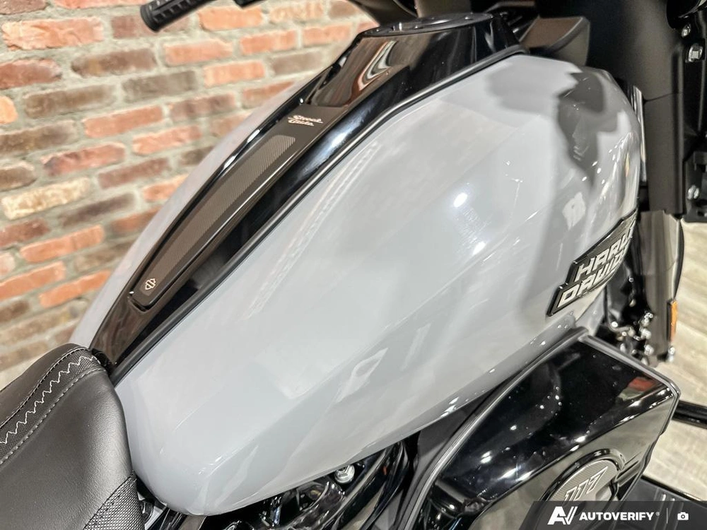 2026 Harley-davidson Street Glide alt