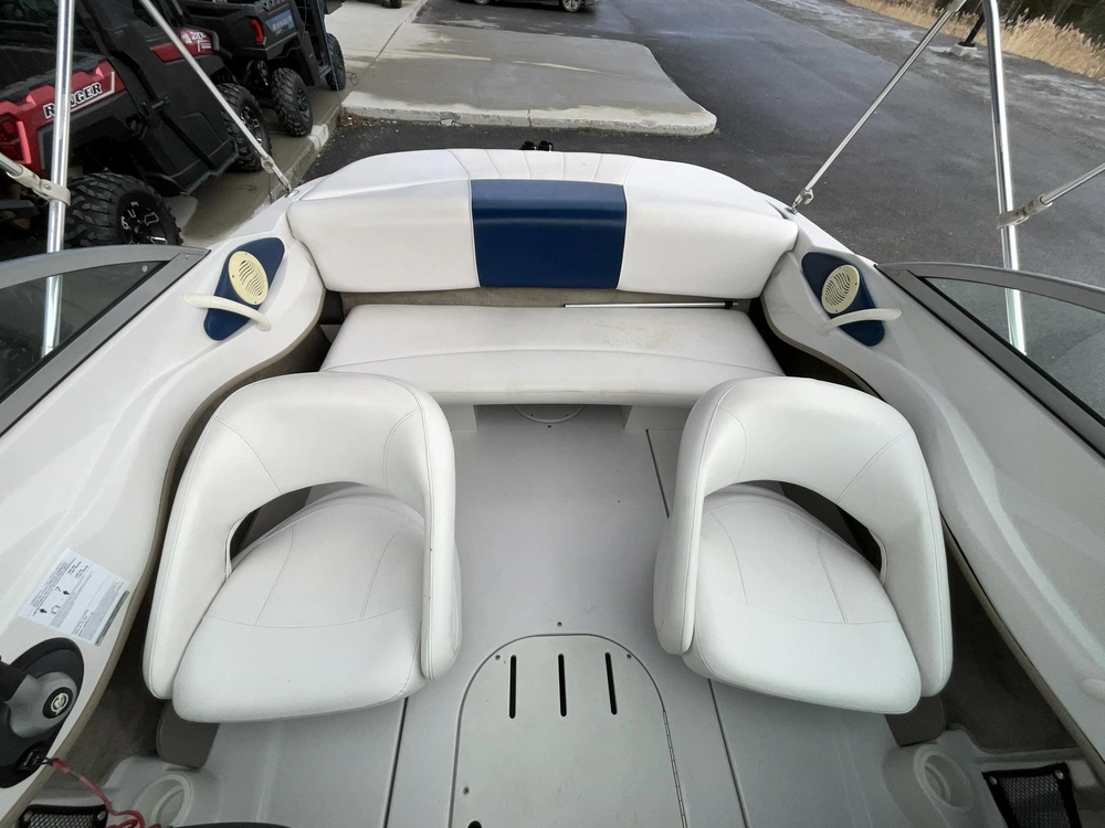 Four Winns 200 2011 alt