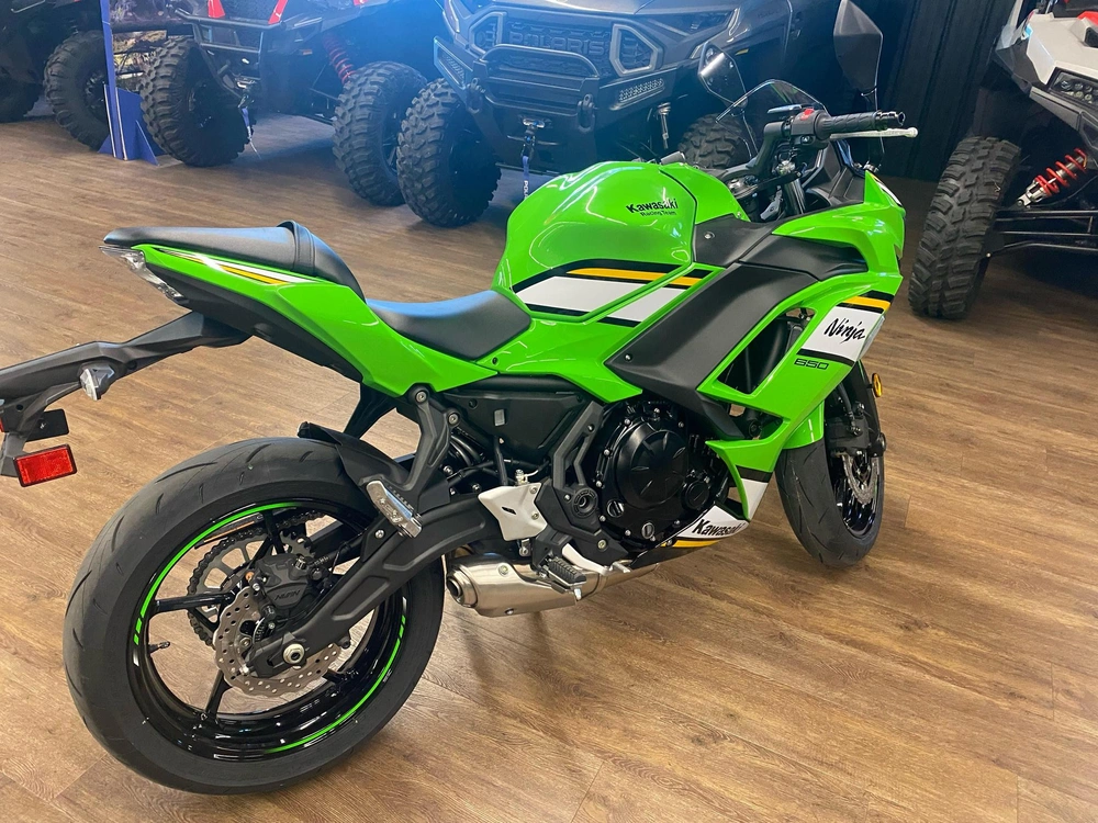 2025 Kawasaki Ninja® 650 Abs Abs alt