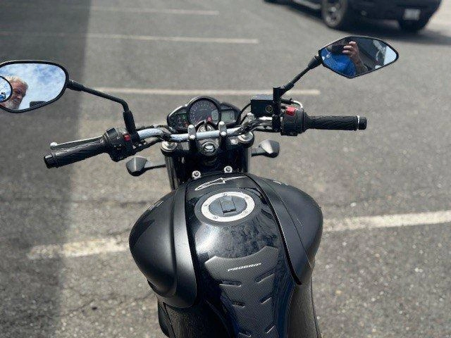 Suzuki Sv6550 Gladius 2014 alt