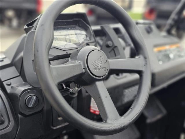 2026 Honda Pioneer 700-2 Deluxe alt