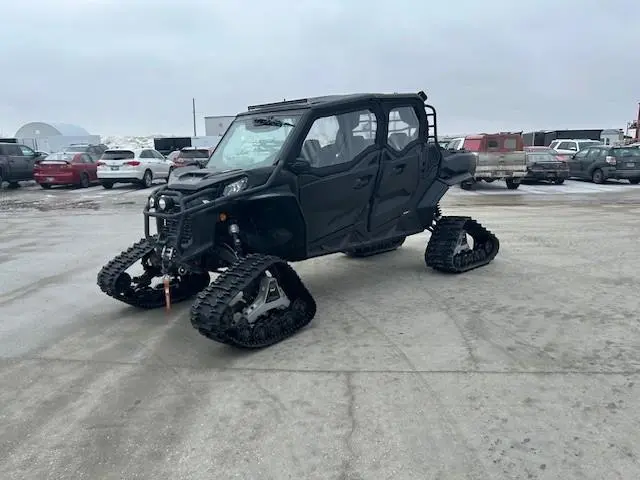 2022 Can-Am COMMANDER MAX 1000R XT