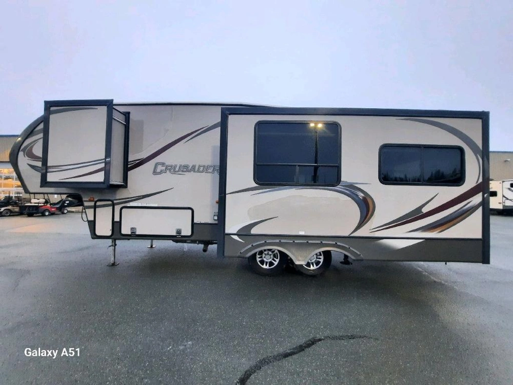 Crossroads Crusader 260rl 2015 alt