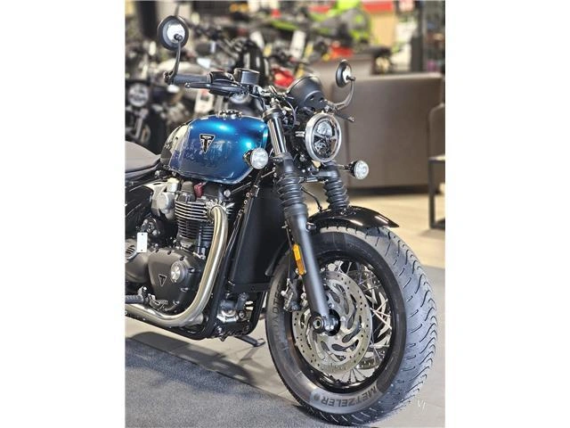 2026 Triumph Bonneville Bobber alt