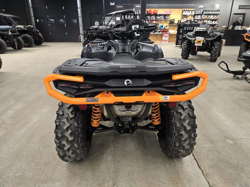 BRP Outlander XT-P 1000R with Smart-Shox & 10.25 in. infotainment 2026
