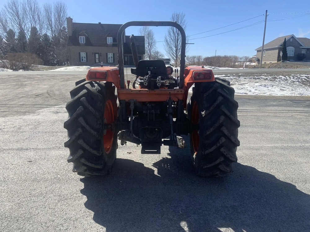 Kubota M5400 1996 alt