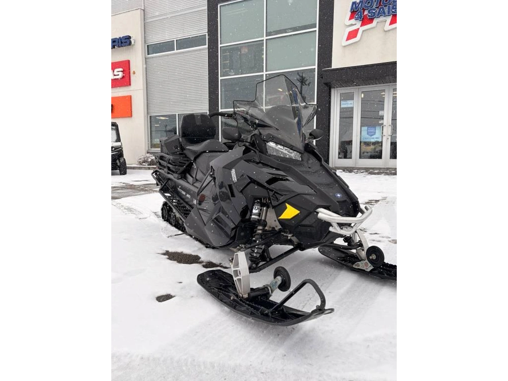 Polaris Titan 800 2018 alt