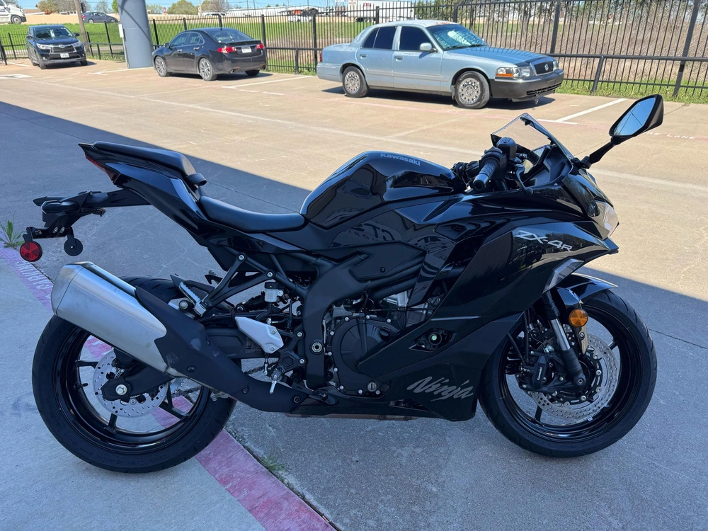 2026 Kawasaki Ninja® Zx™-4r Abs Abs alt