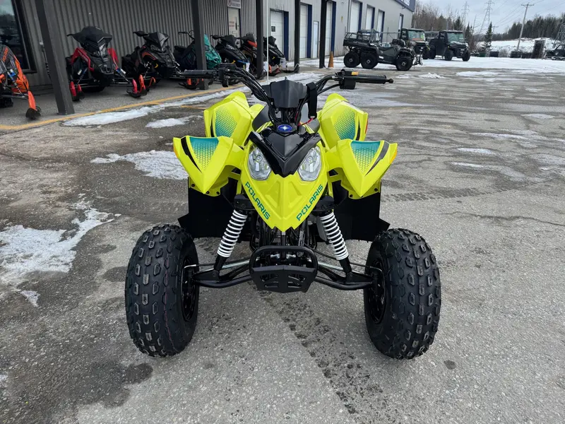 Polaris OUTLAW 110 LIME SQUEEZE 2026