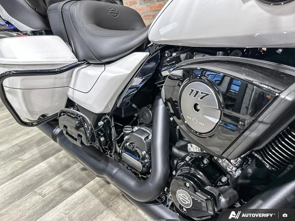 2026 Harley-davidson Street Glide Limited alt