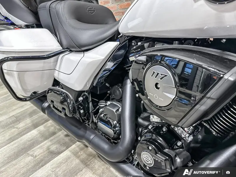 2026 Harley-Davidson Street Glide Limited thumbnail 18