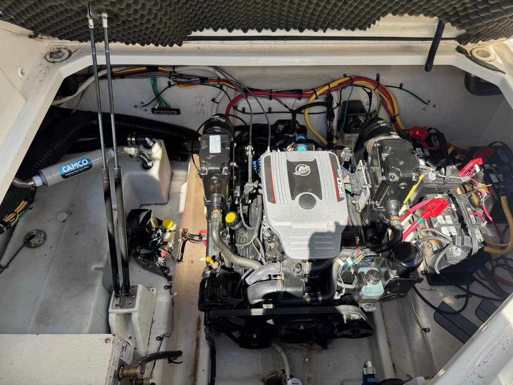 2012 Bayliner 255 alt