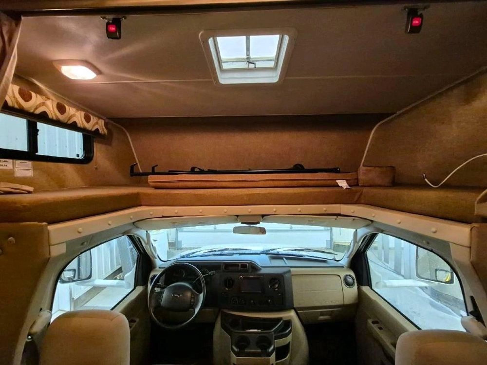 Coachmen Leprechaun 220qb 2012 alt