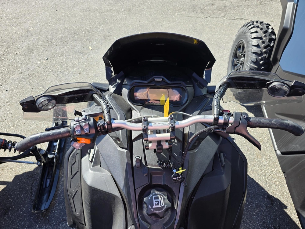 2020 Ski-doo Renegade Xrs 850 E-tec