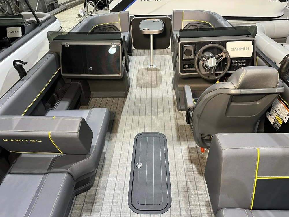 Manitou 22 Explore Switchback 2025 alt