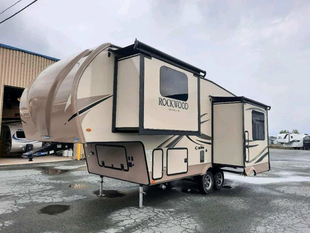 Rockwood Ultra Lite 2440bs 2018 alt