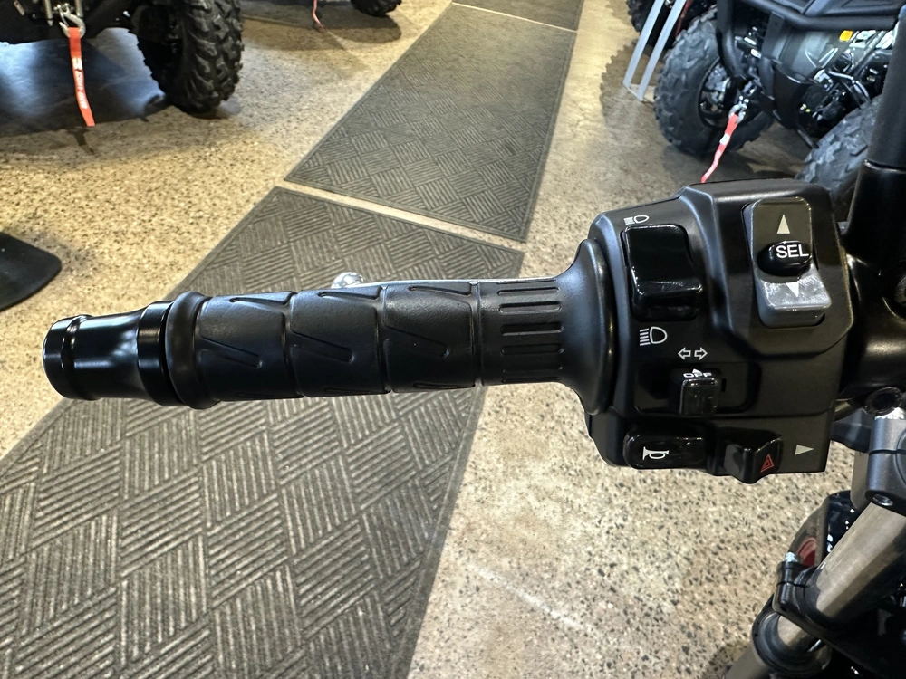 2026 Kawasaki Z650rs alt