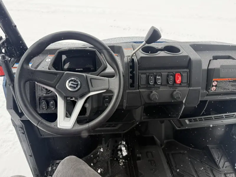 2025 CFMOTO UFORCE 800 XL thumbnail 4
