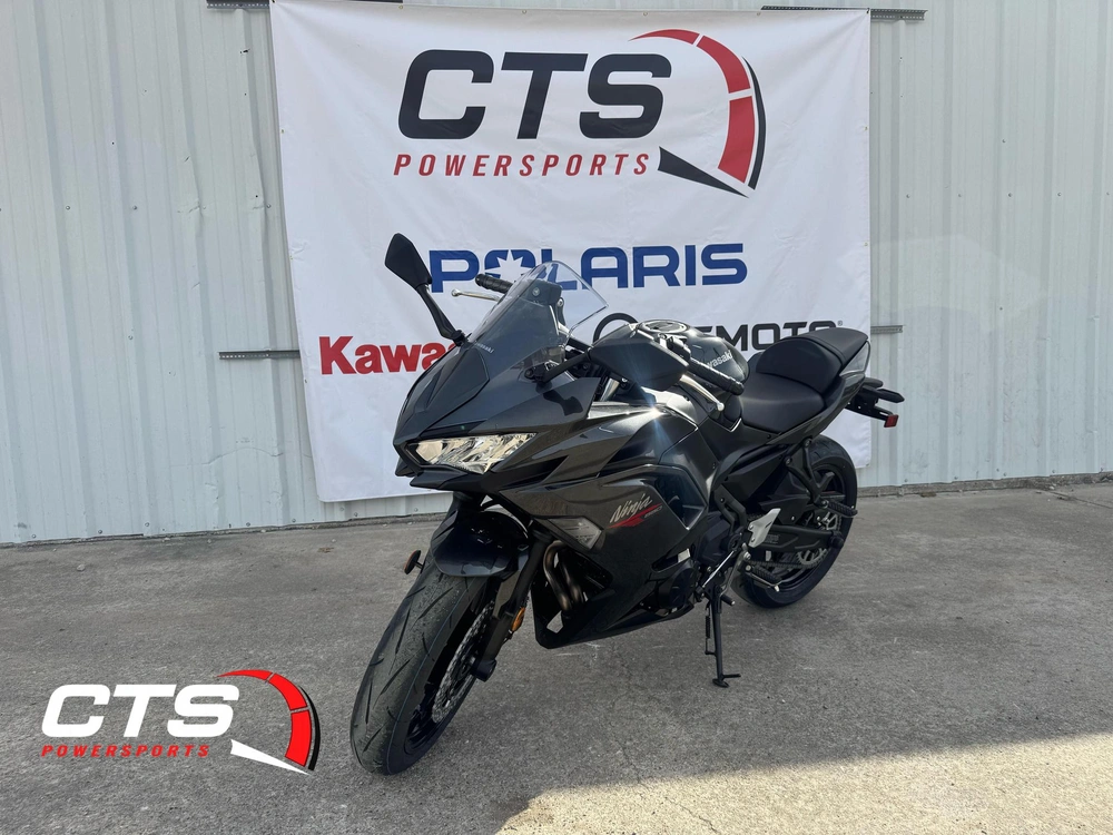 2026 Kawasaki Ninja® 650 Base Base alt