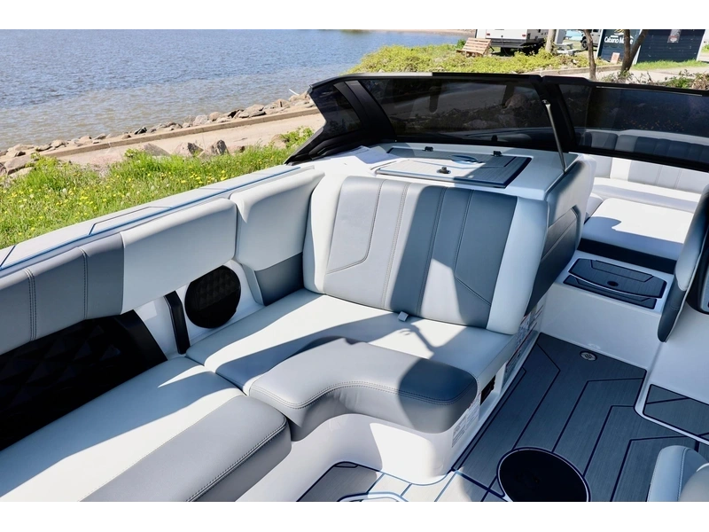 2024 Malibu 21 Lx-r alt