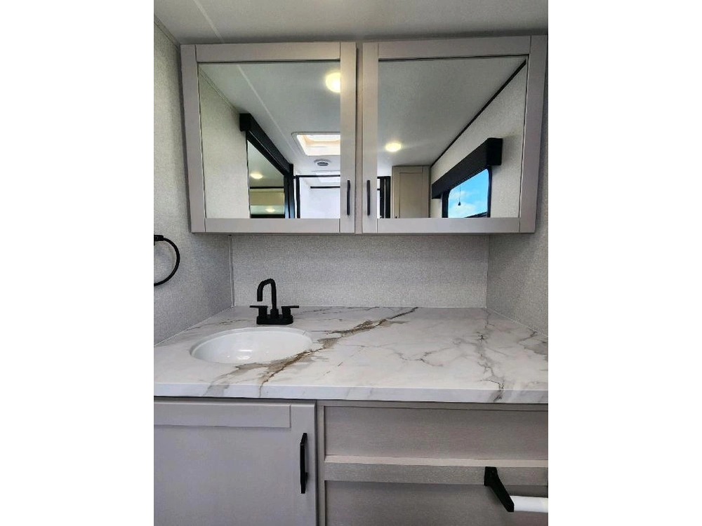 Jayco Jay Feather 25rb 2026 alt