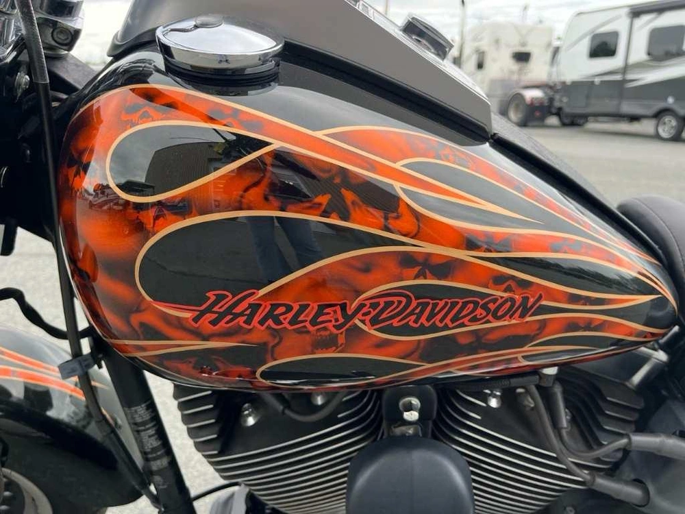 Harley-davidson Fat Boy Lo 2012 alt