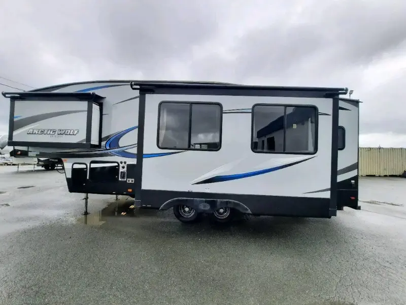 2019 Cherokee Arctic Wolf 265BHD thumbnail 10