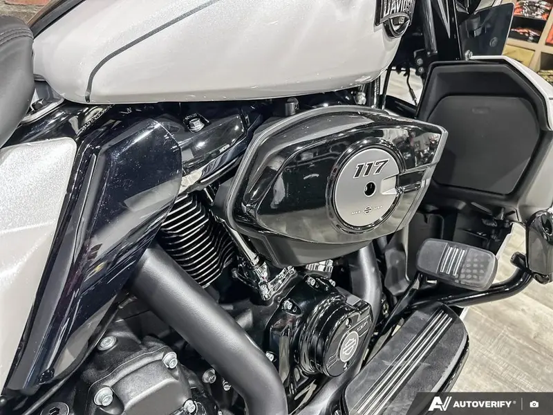 2026 Harley-Davidson Street Glide Limited thumbnail 8