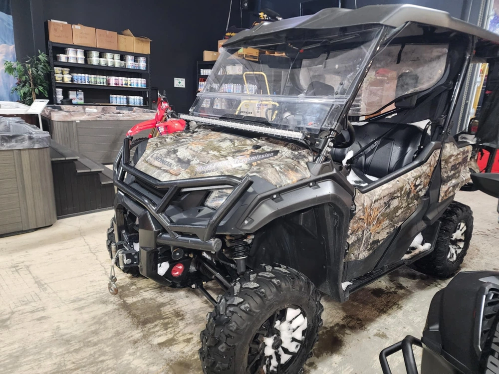 2024 Honda Pioneer 1000 - 5p Forest alt