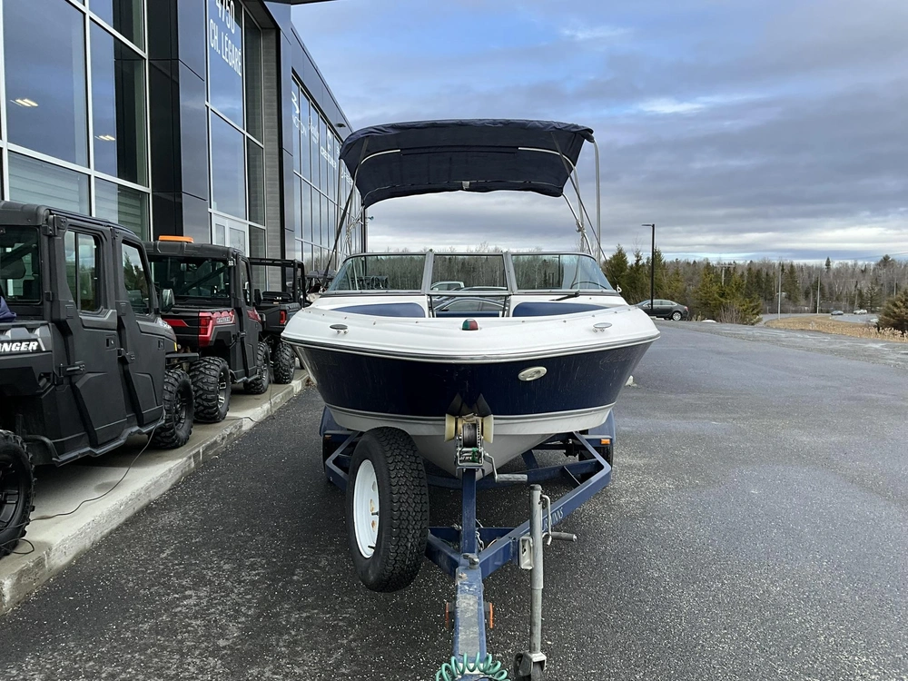 Four Winns 200 2011 alt