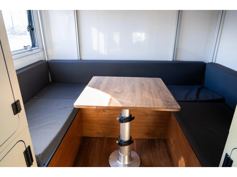 Ford E450 Paralander 2006 alt