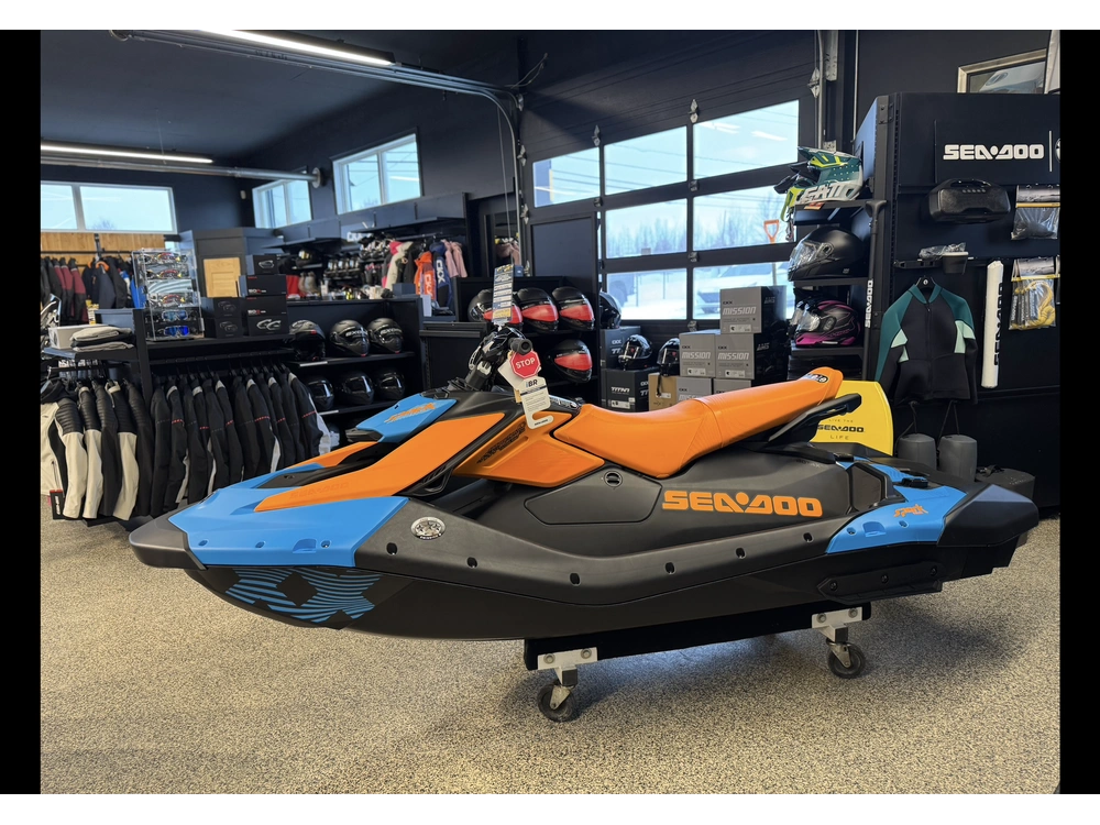 Sea-doo Spark Trixx 3up 2026 alt