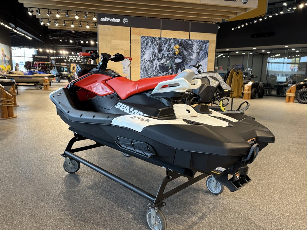 2026 Sea-doo Spark Trixx For 3 (sound System) alt