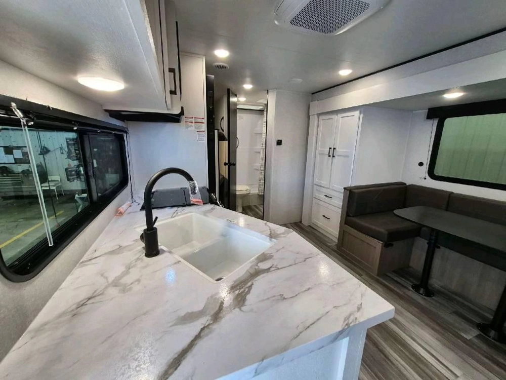 Jayco Jay Flight Slx 245 Bhs 2026 alt