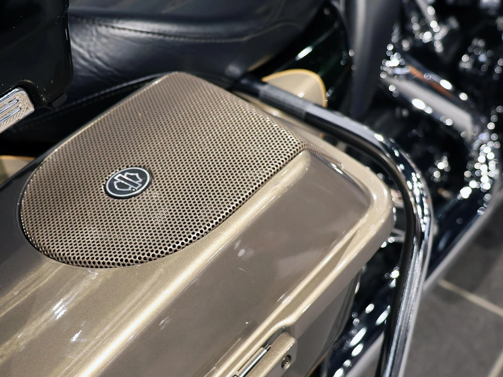 2013 Harley-davidson Cvo Road Glide Fltrxse alt