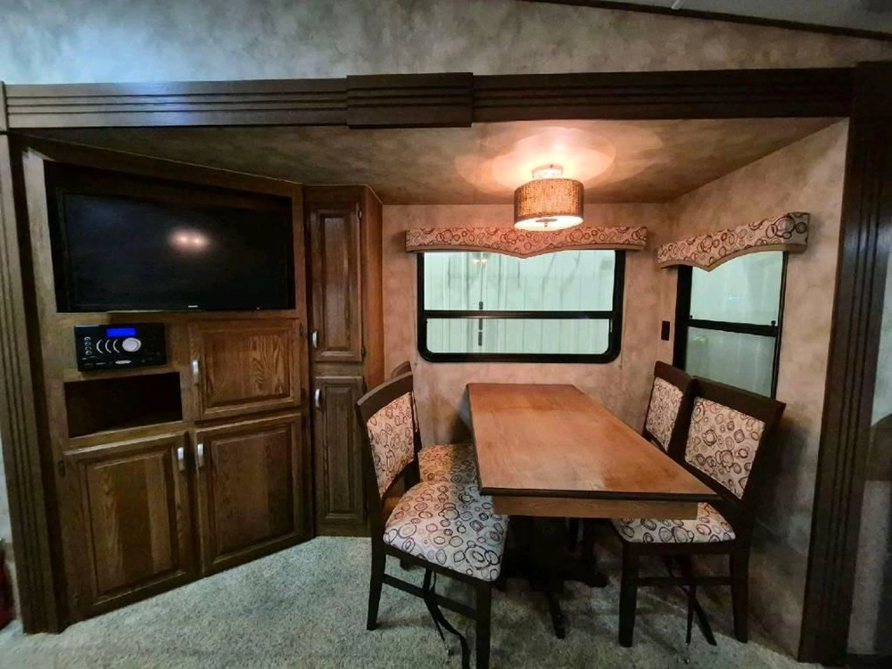 Crossroads Cruiser Aire 28se 2015 alt