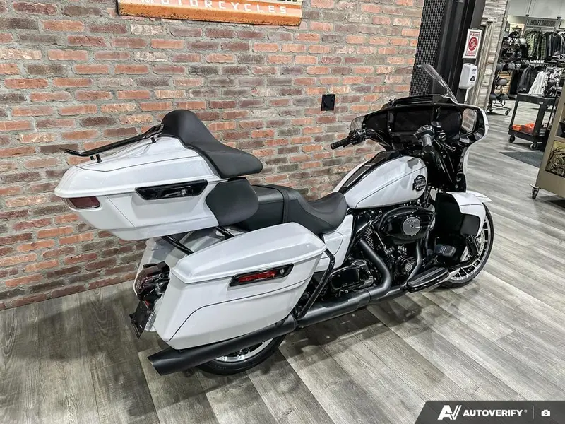 2026 Harley-Davidson Street Glide Limited thumbnail 21