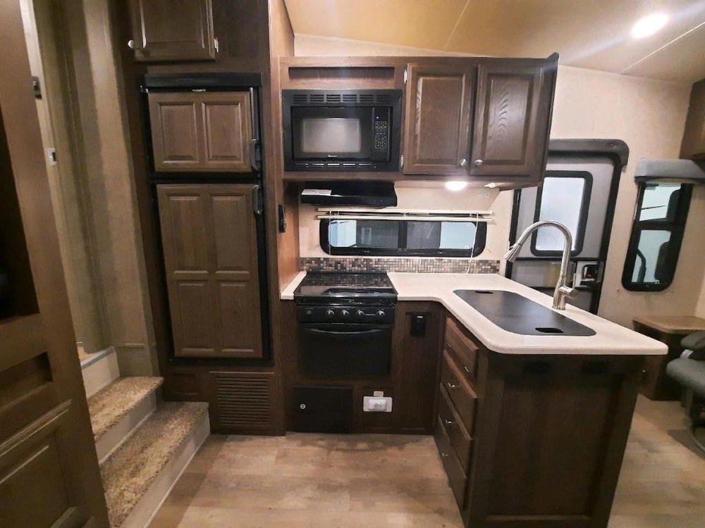 Rockwood Ultra Lite 2440bs 2018 alt